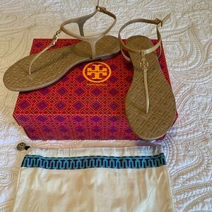 EUC - Tory Burch - Marion Quilted Sandal Color- Size 8.5